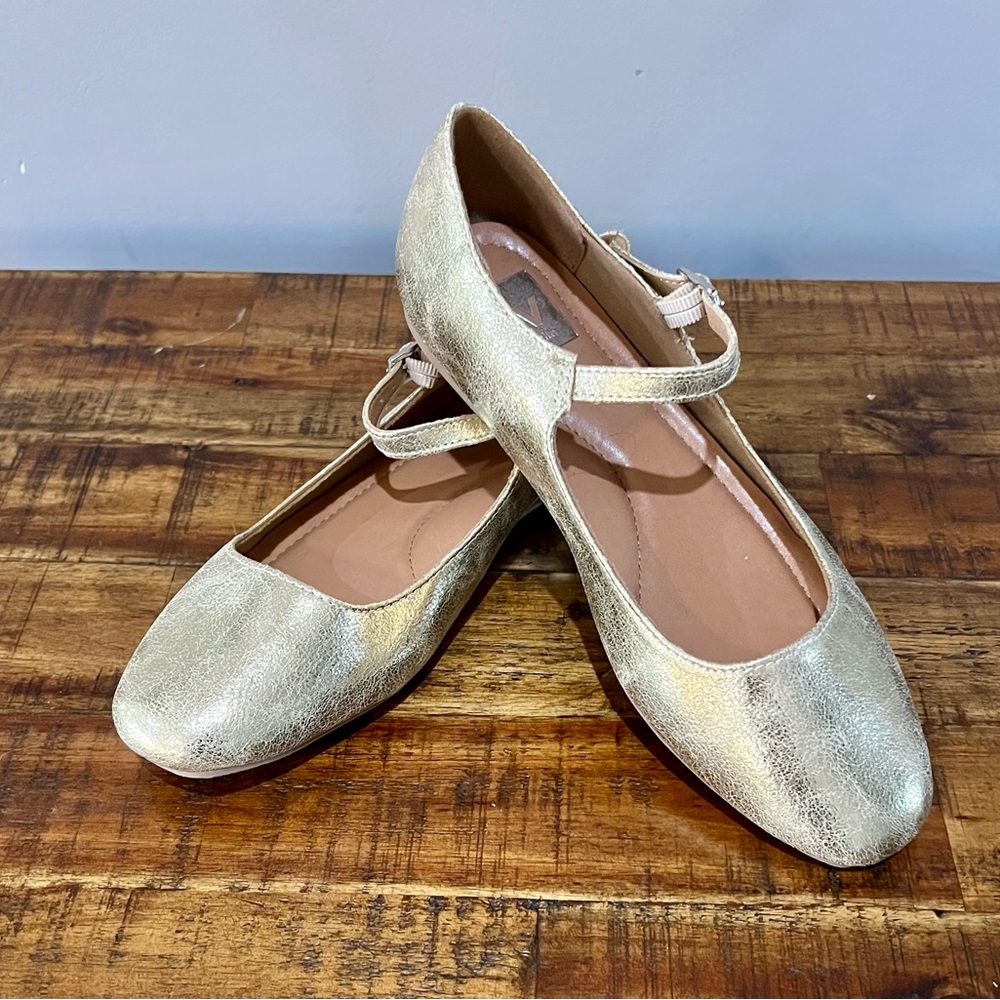 Dolce Vita Gold Women's Flats